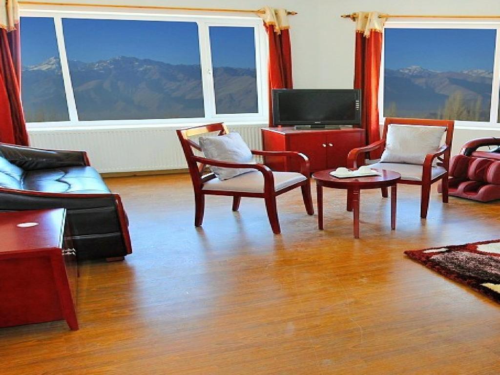 TIH The Zen Ladakh Hotel Leh Buitenkant foto